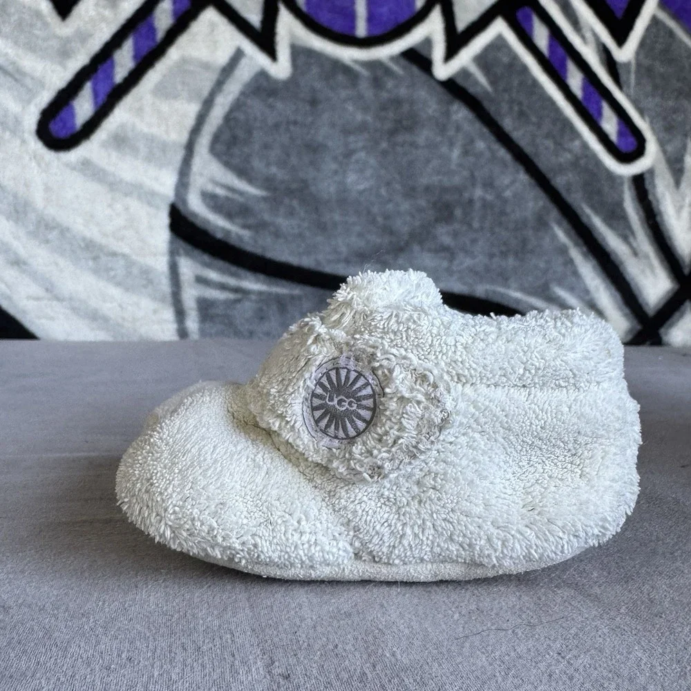 Size 2/3 - UGG Gray Suede Classic Unisex Baby Bootie Slippers Ankle